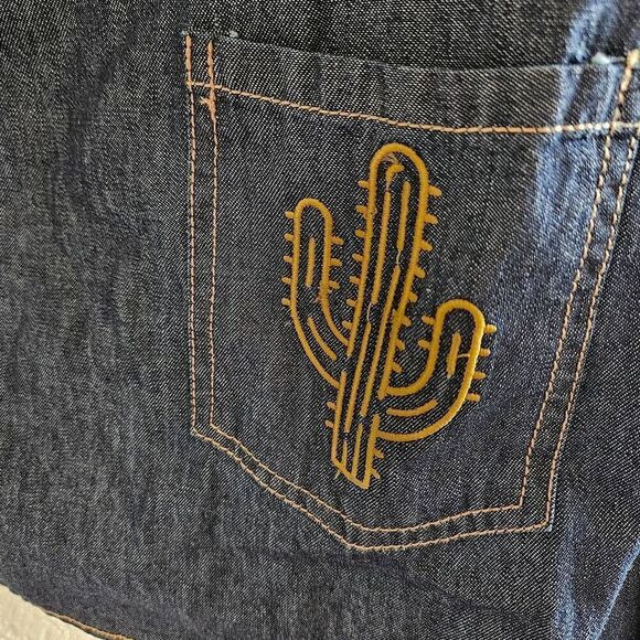 Standard Issue Cactus Vest - Picture 4 of 7